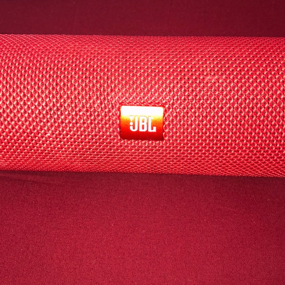 JBL 4 flip speaker